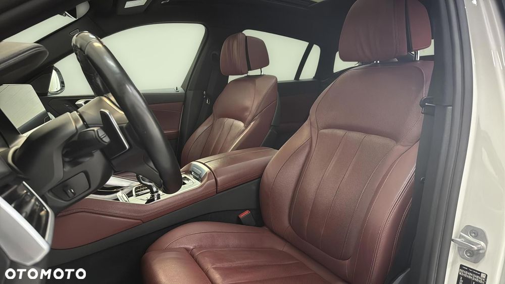 BMW X6 xDrive40d mHEV - 12