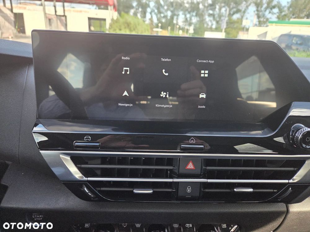 Citroën C4 1.2 PureTech Plus S&S EAT8 - 19
