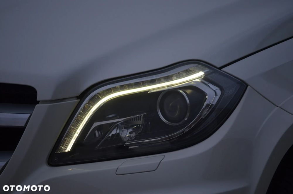 Mercedes-Benz GL 500 4Matic (BlueEFFICIENCY) 7G-TRONIC - 39