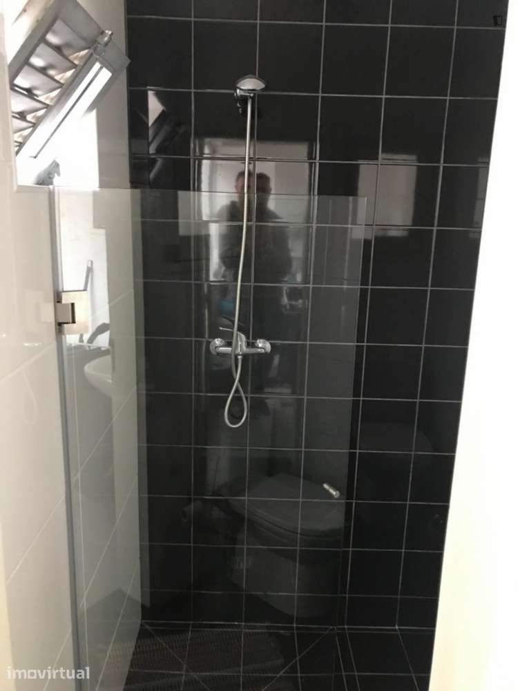 Quarto - localizado em  Coimbra - Grande imagem: 3/12