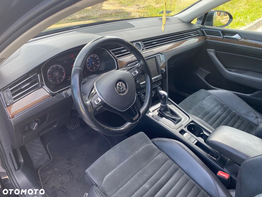 Volkswagen Passat - 8