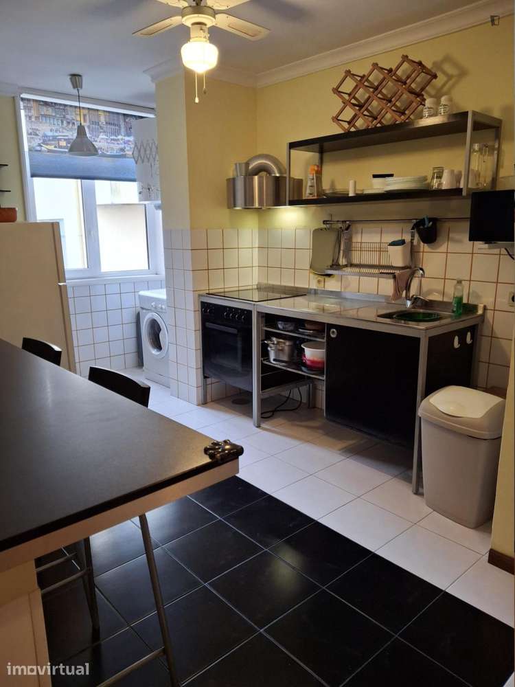 Apartamento com 2 quartos - localizado em Santa Marinha Porto - Grande imagem: 4/16