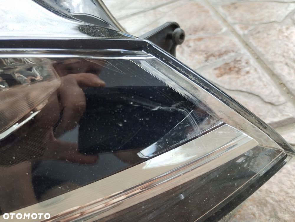 Lampa prawa ZWYKŁA VW Golf 7 VII 7.5 LIFT 2016-2020 5G1941006D - 4