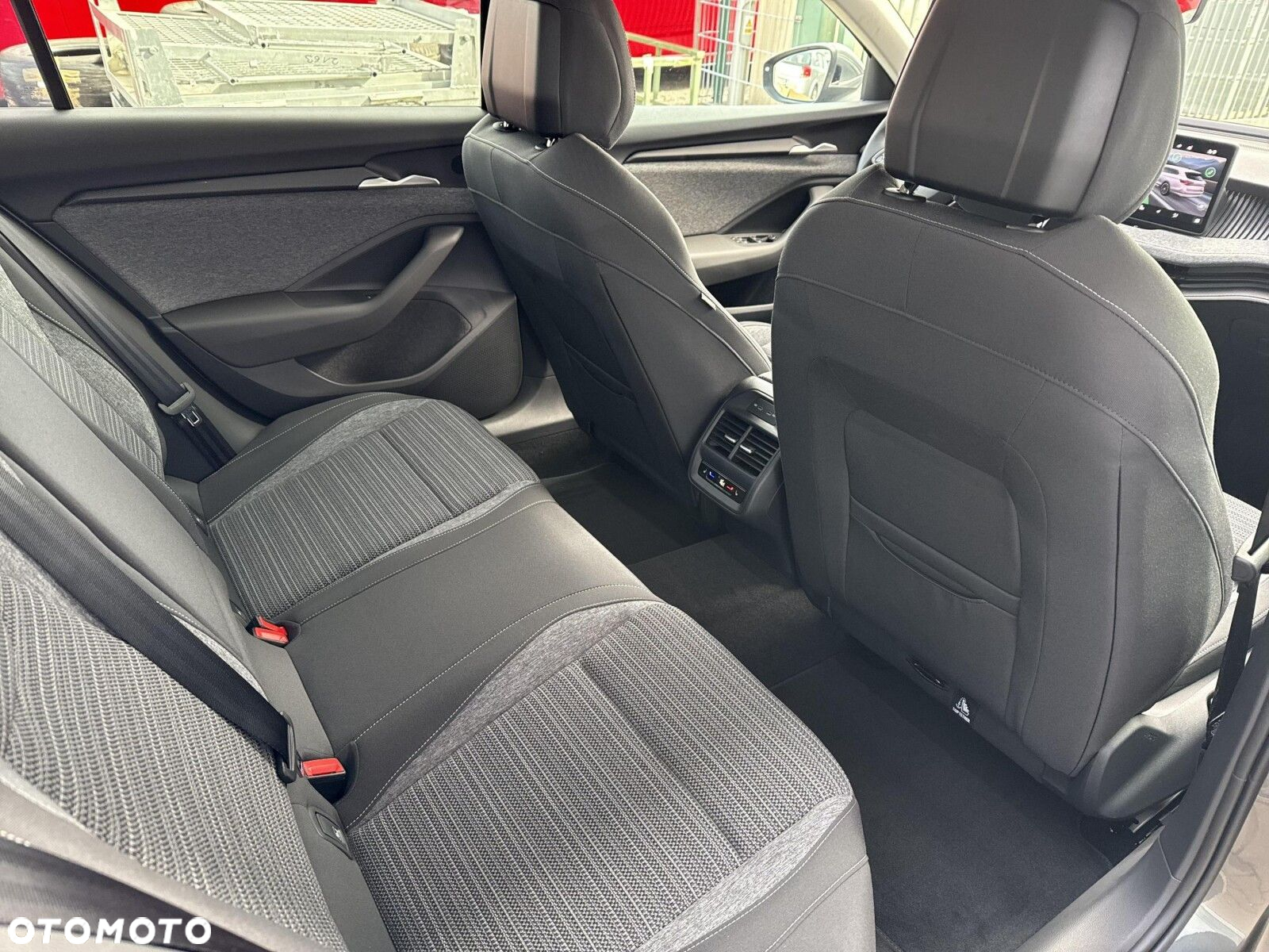 Skoda Superb 2.0 TSI 4x4 Selection DSG - 25