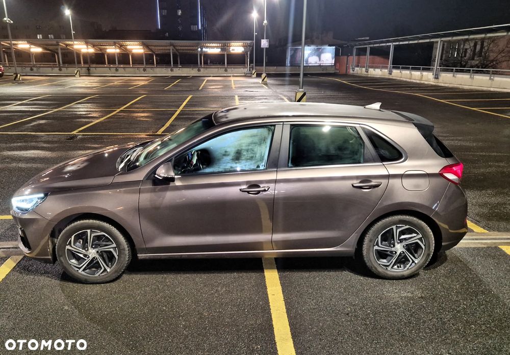 Hyundai i30 1.5 DPI Comfort - 10