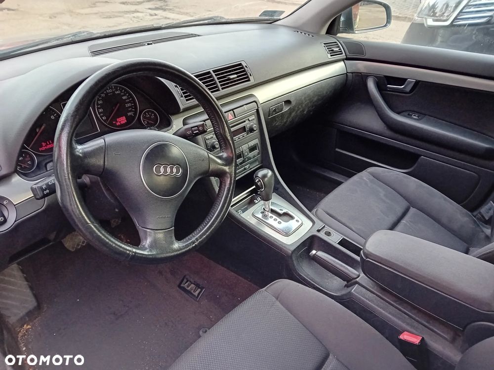 *AUDI A4 B6* Samochód na części - 5