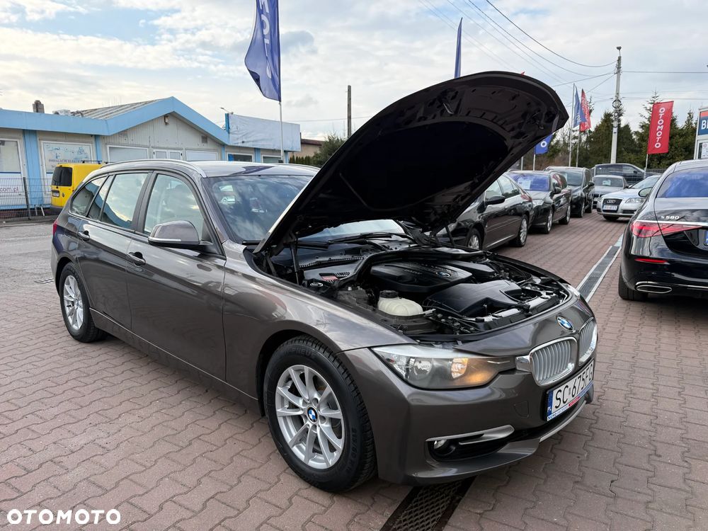 BMW Seria 3 318d Luxury Line - 30