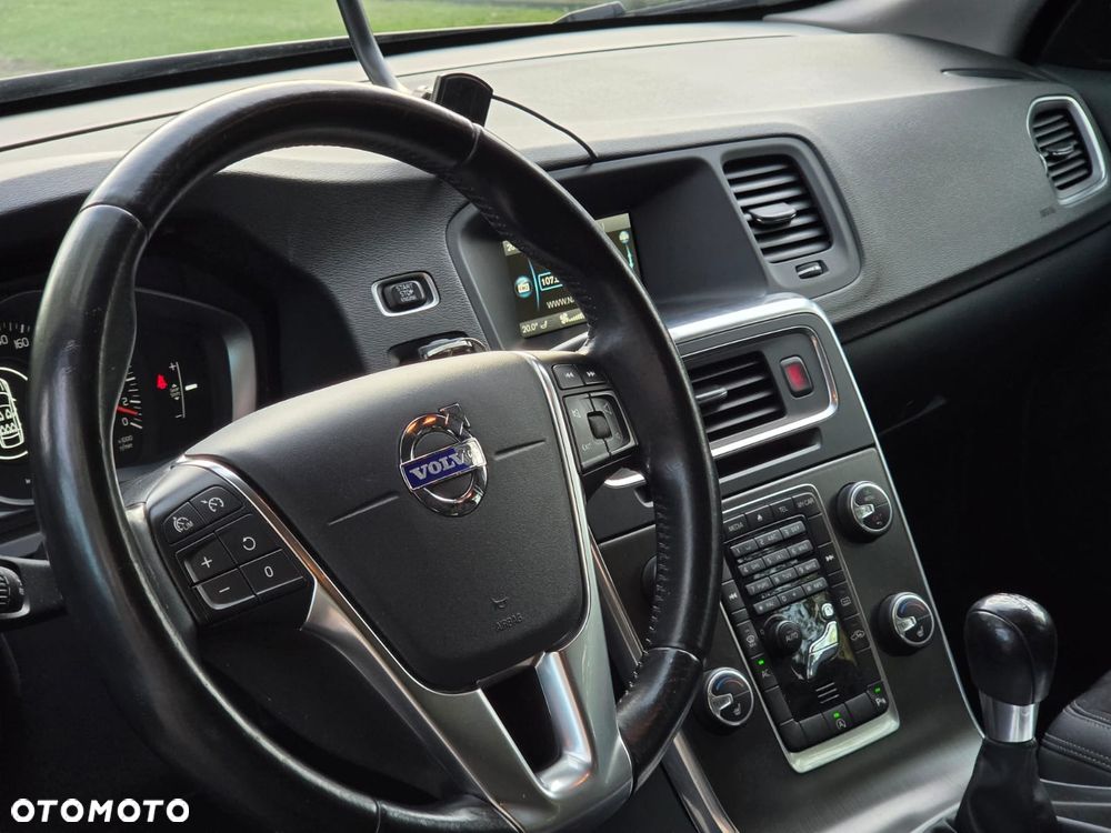 Volvo V60 T3 Edition - 15