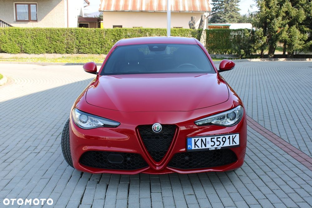 Alfa Romeo Giulia 2.0 Turbo 16V AT8-Q4 Veloce Ti - 3