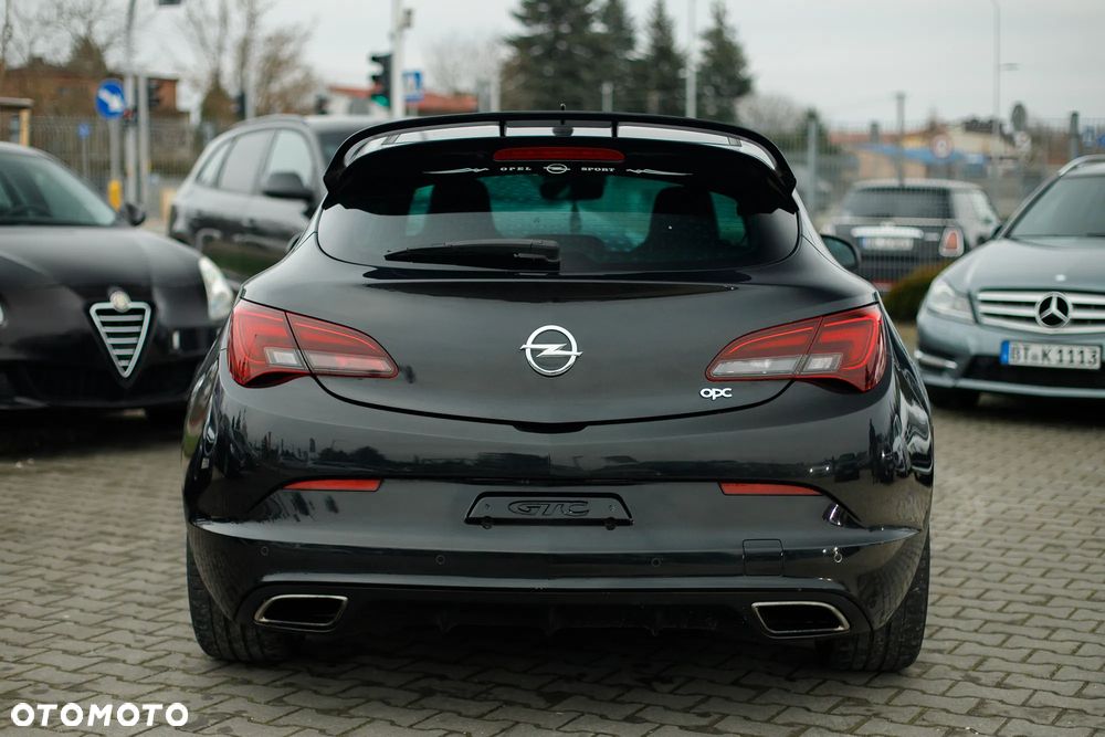 Opel Astra OPC Start/Stop - 11