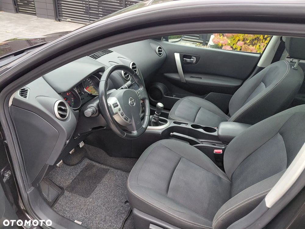 Nissan Qashqai - 12
