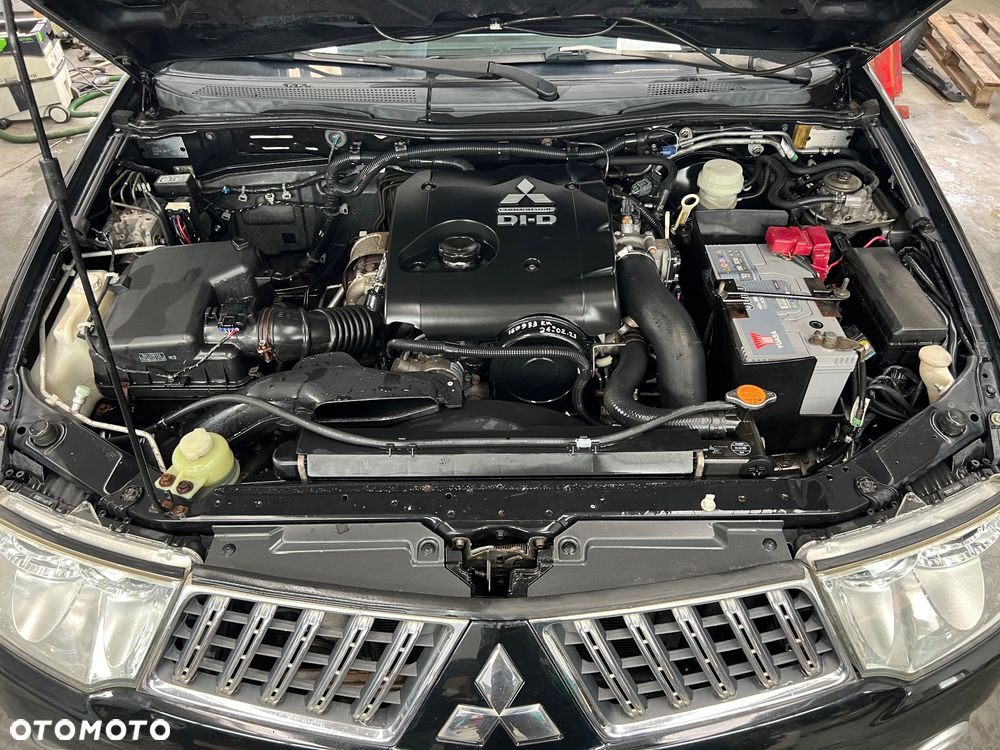 Mitsubishi L200 2.5 DID Instyle Sport - 15