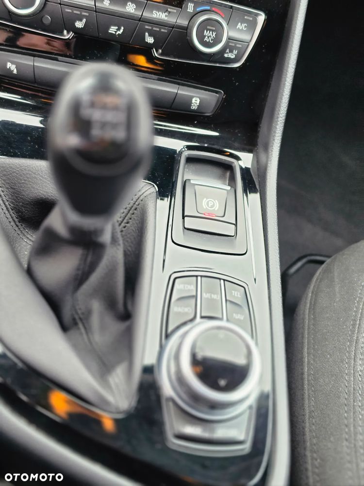 BMW Seria 2 218d Advantage - 13