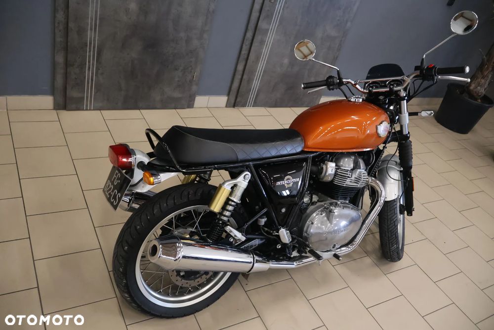 Royal Enfield Interceptor - 10