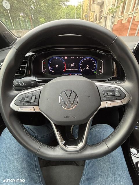 Volkswagen T-Roc - 11