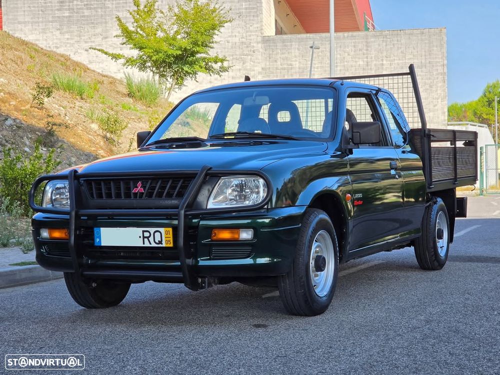 Mitsubishi L200 2.5 TD Club 3L - 4