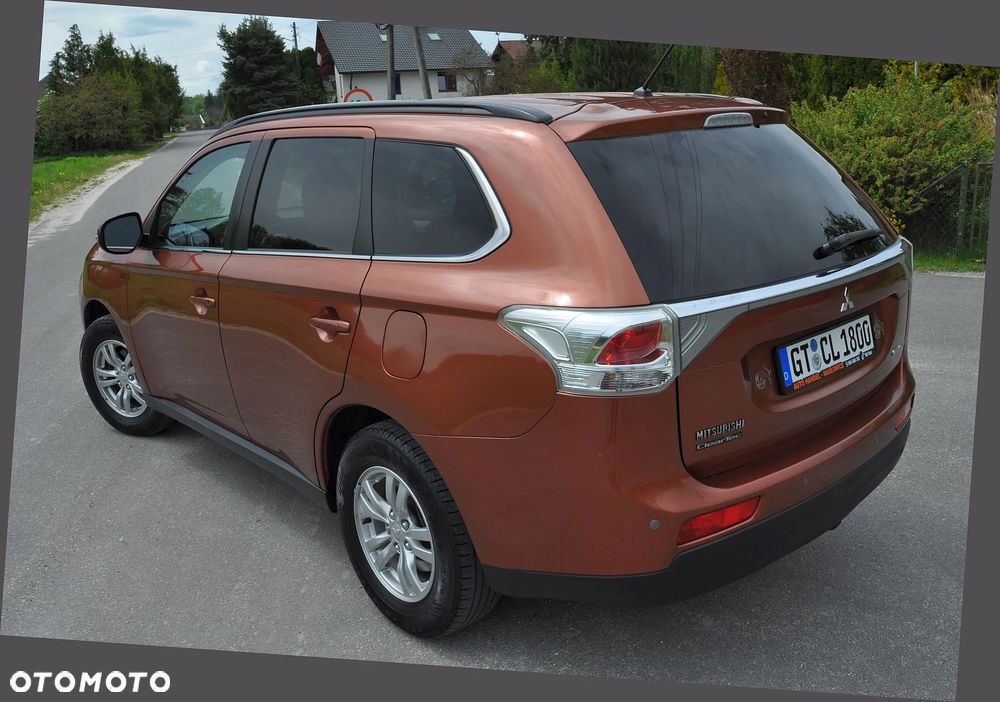Mitsubishi Outlander 2.0 2WD SUV-Star - 6