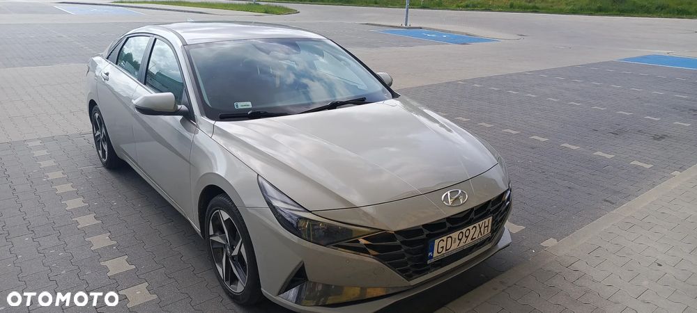 Hyundai Elantra 1.6 Executive - 7