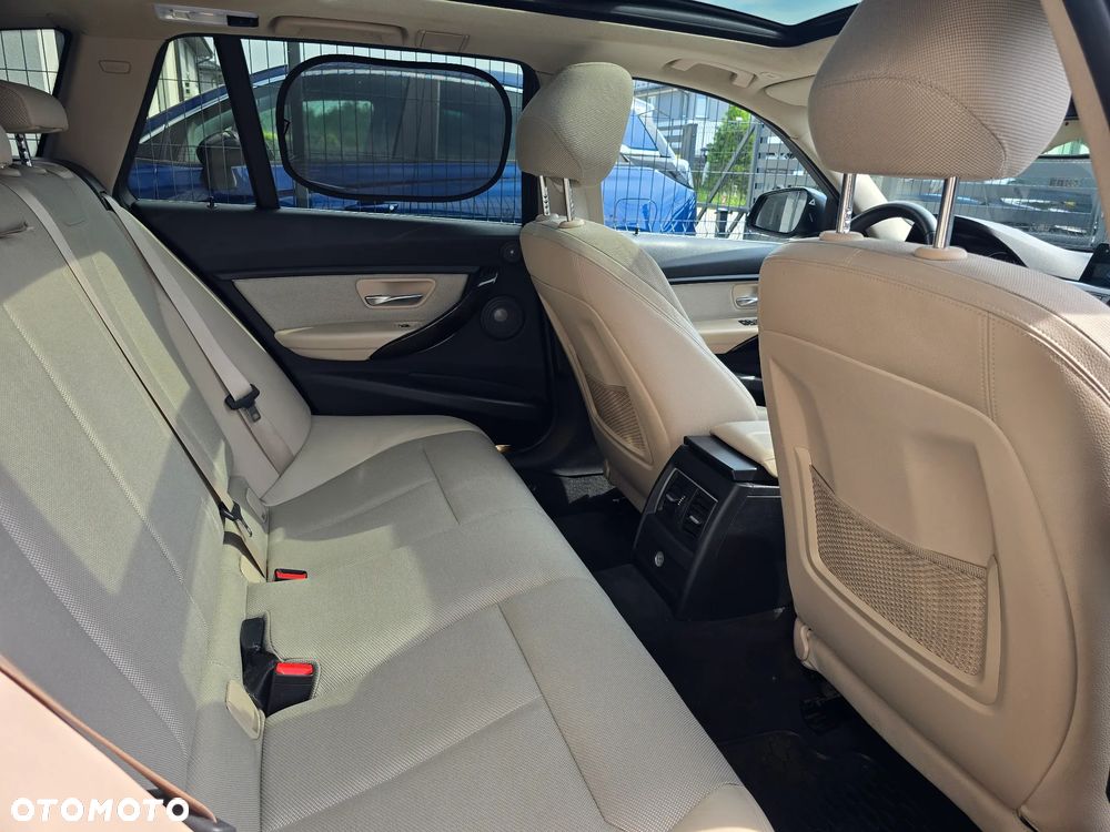 BMW Seria 3 320d xDrive Sport Line - 22