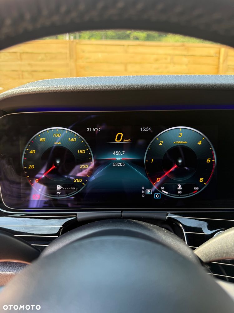 Mercedes-Benz Klasa E 220 d 4-Matic AMG - 31