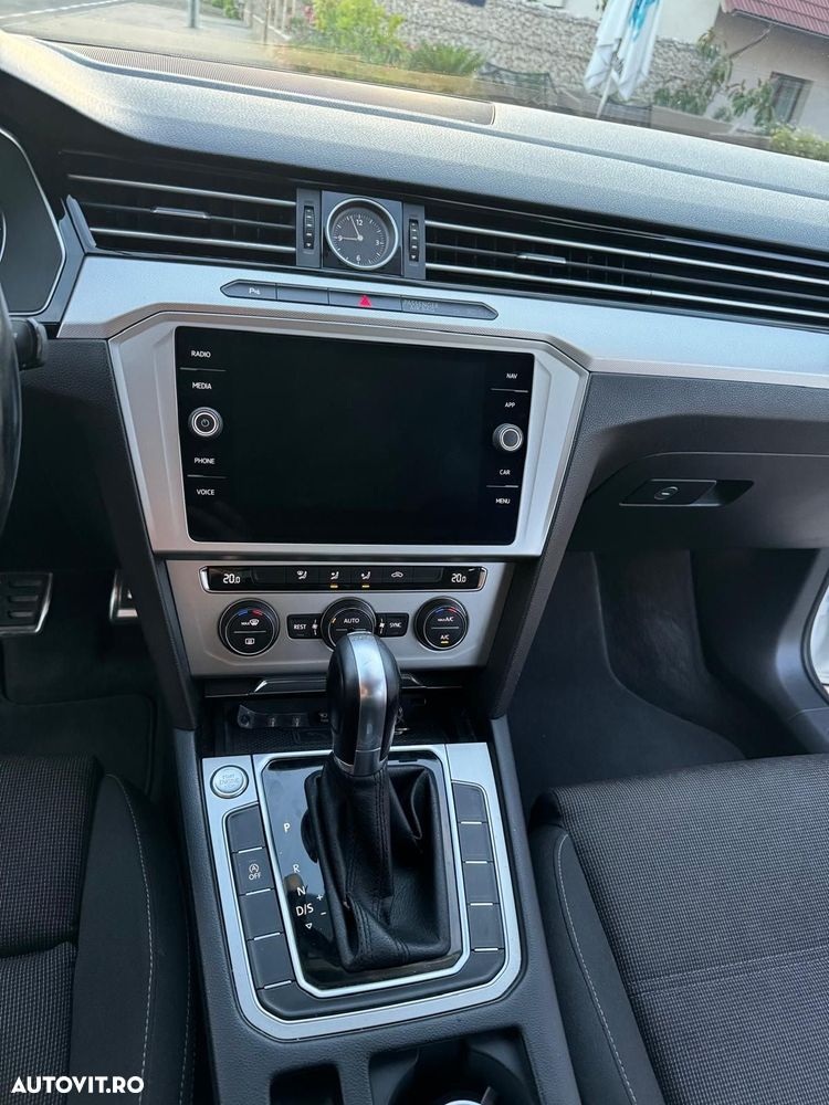 Volkswagen Passat 1.6 TDI SCR DSG - 5