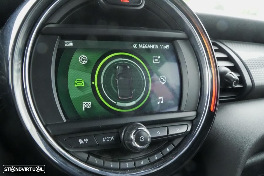 MINI Cabrio Cooper Premium Extra JCW Auto - 28