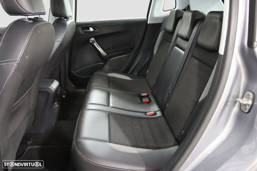 Peugeot 2008 1.2 PureTech Allure EAT6 - 16