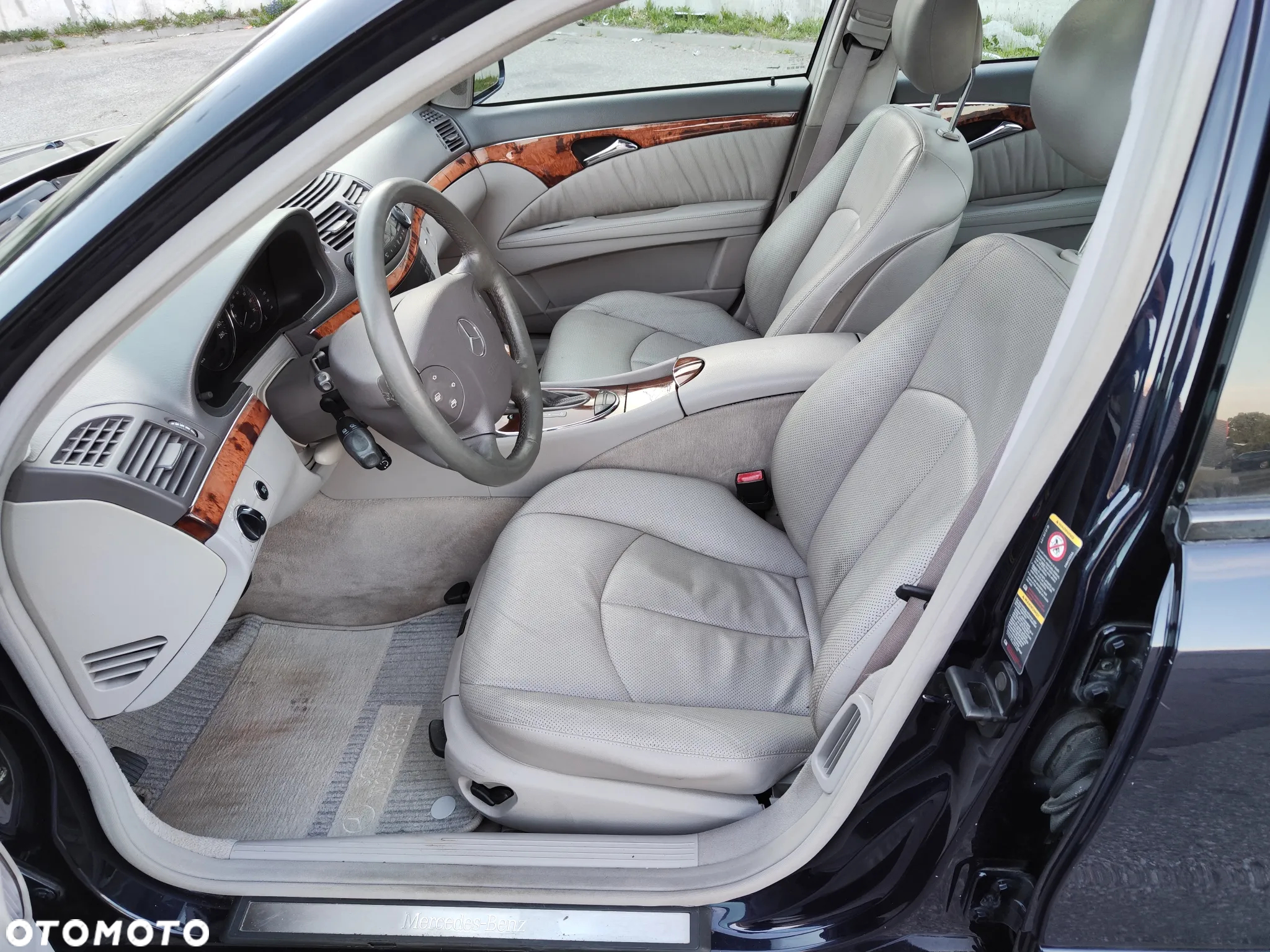 Mercedes-Benz Klasa E 500 7G-TRONIC Elegance - 8