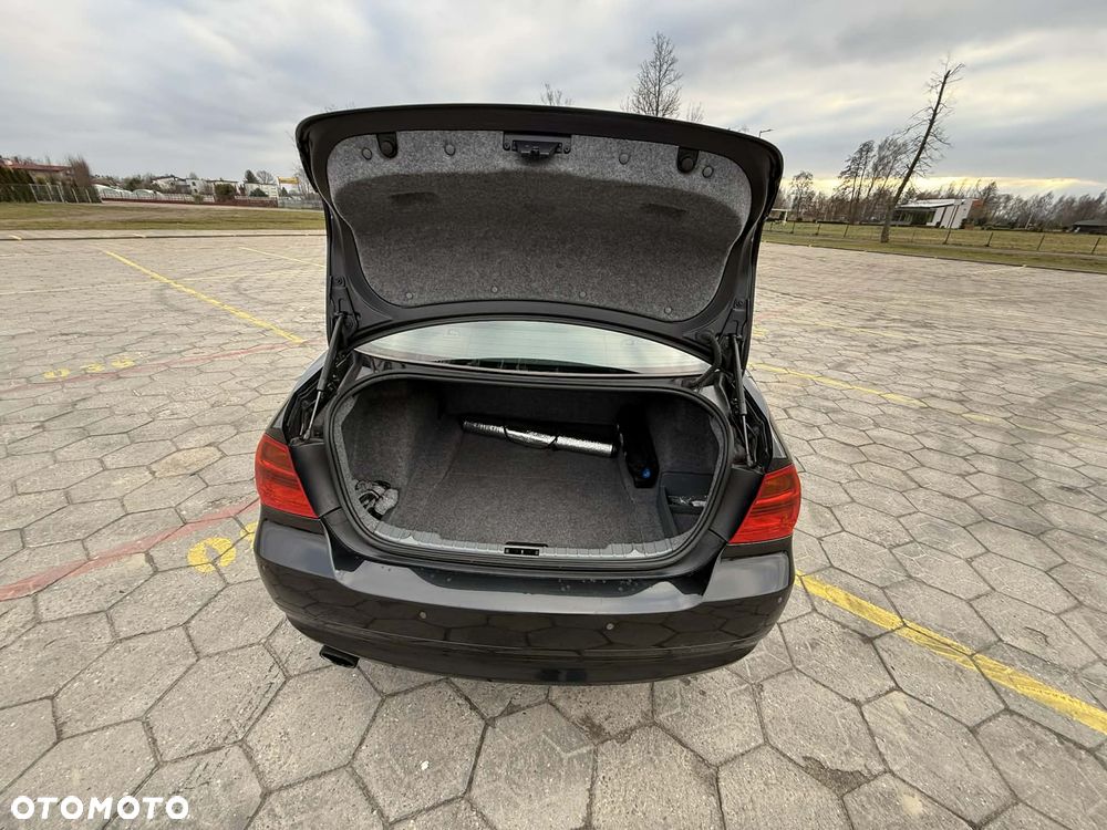 BMW Seria 3 - 16