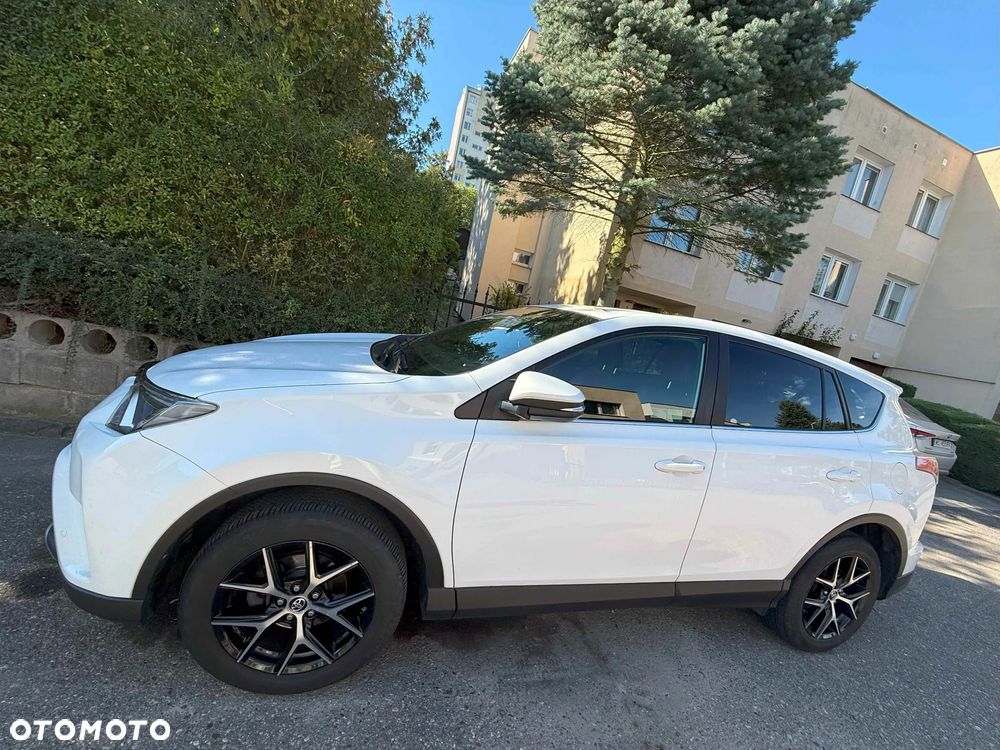 Toyota RAV4 - 1