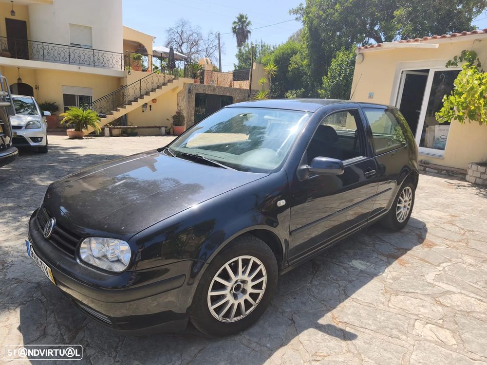 VW Golf 1.9 TDi 25 Anos - 1