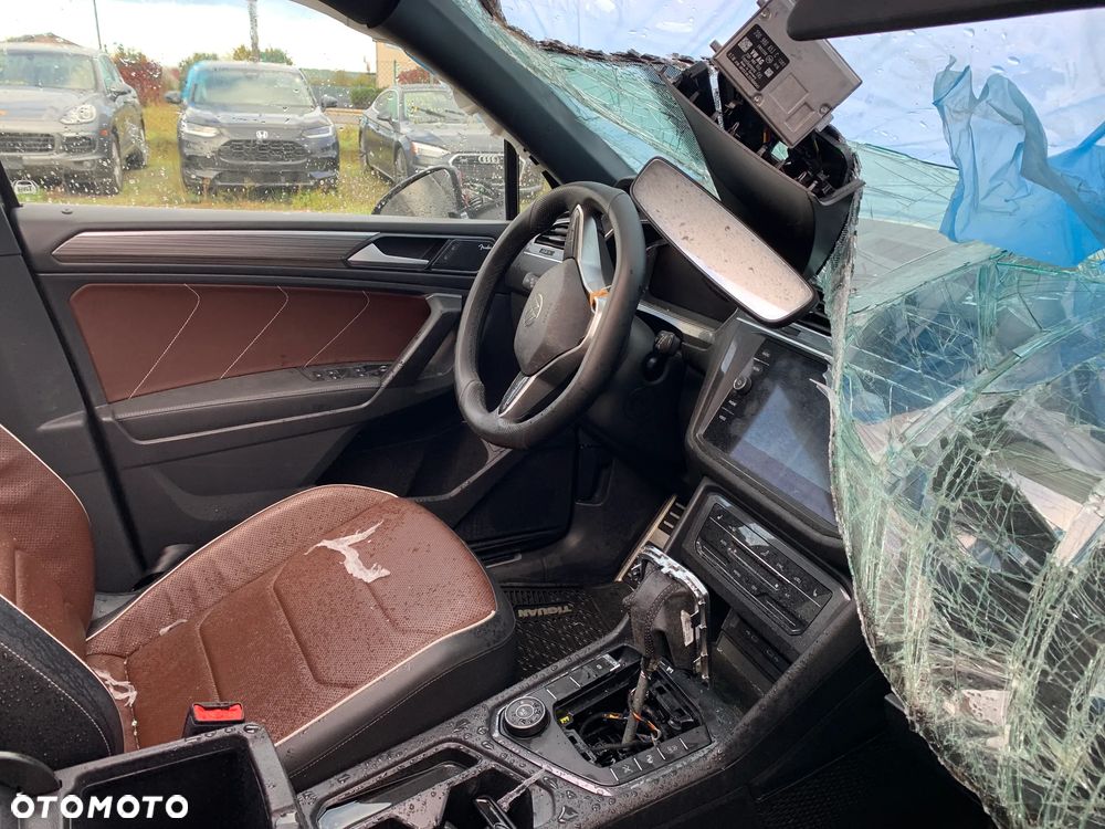 Volkswagen Tiguan Allspace 2.0 TSI 4Mot Highline DSG - 9