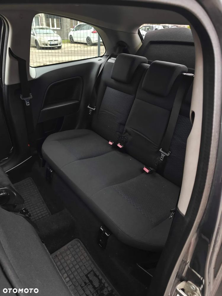 Ford Fiesta 1.4 Ghia - 17