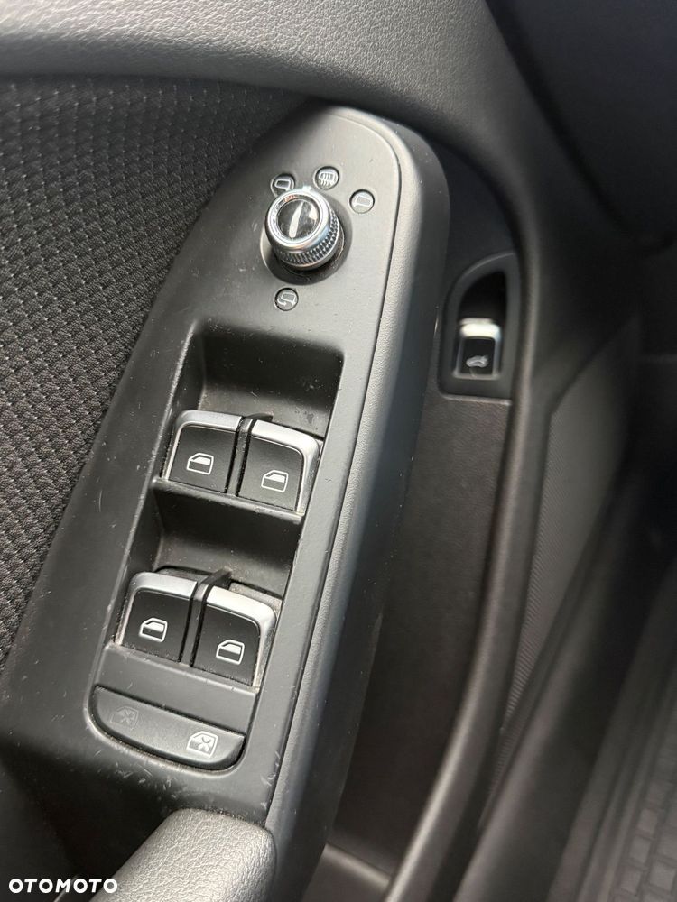 Audi A4 Avant 3.0 TDI DPF clean diesel quattro S tronic S line Sportpaket - 10