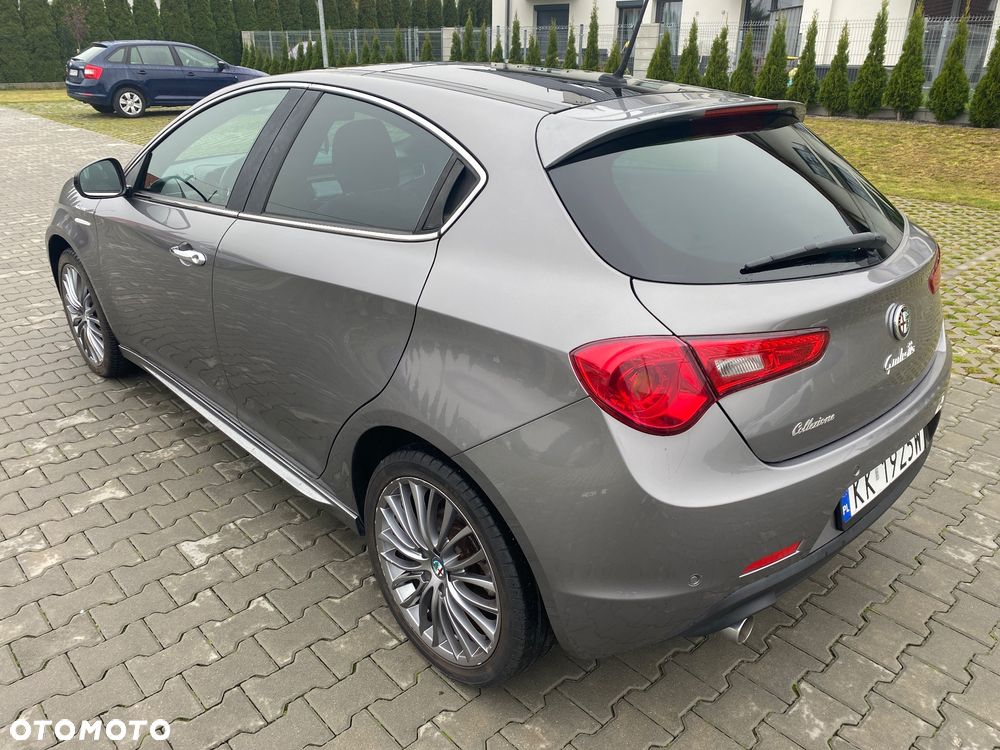 Alfa Romeo Giulietta 2.0 JTDM 16V Collezione - 23