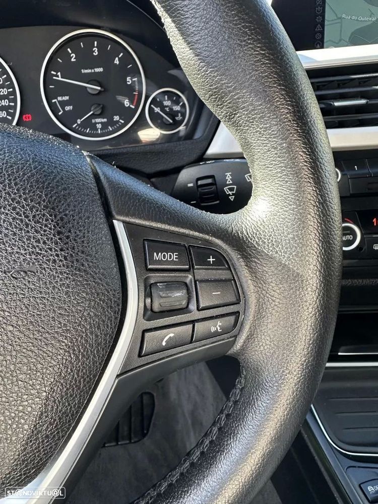 BMW 318 d Sport Line - 34