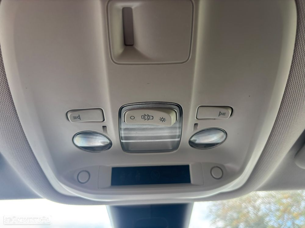 Peugeot EXPERT TRAVELLER L2H1 - 9 LUGARES - 34