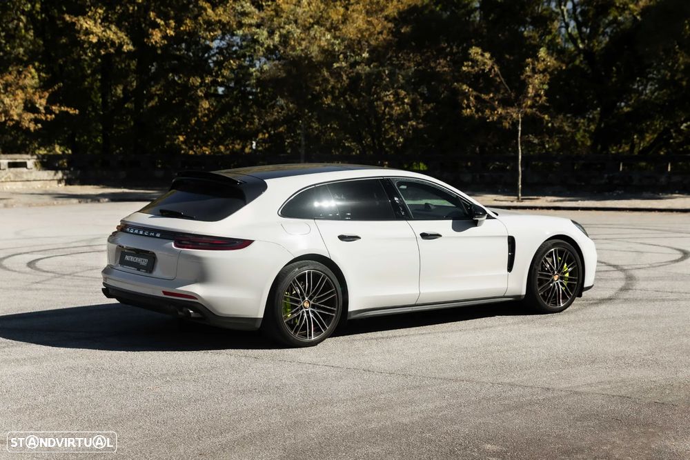 Porsche Panamera Sport Turismo 4 E-Hybrid - 5