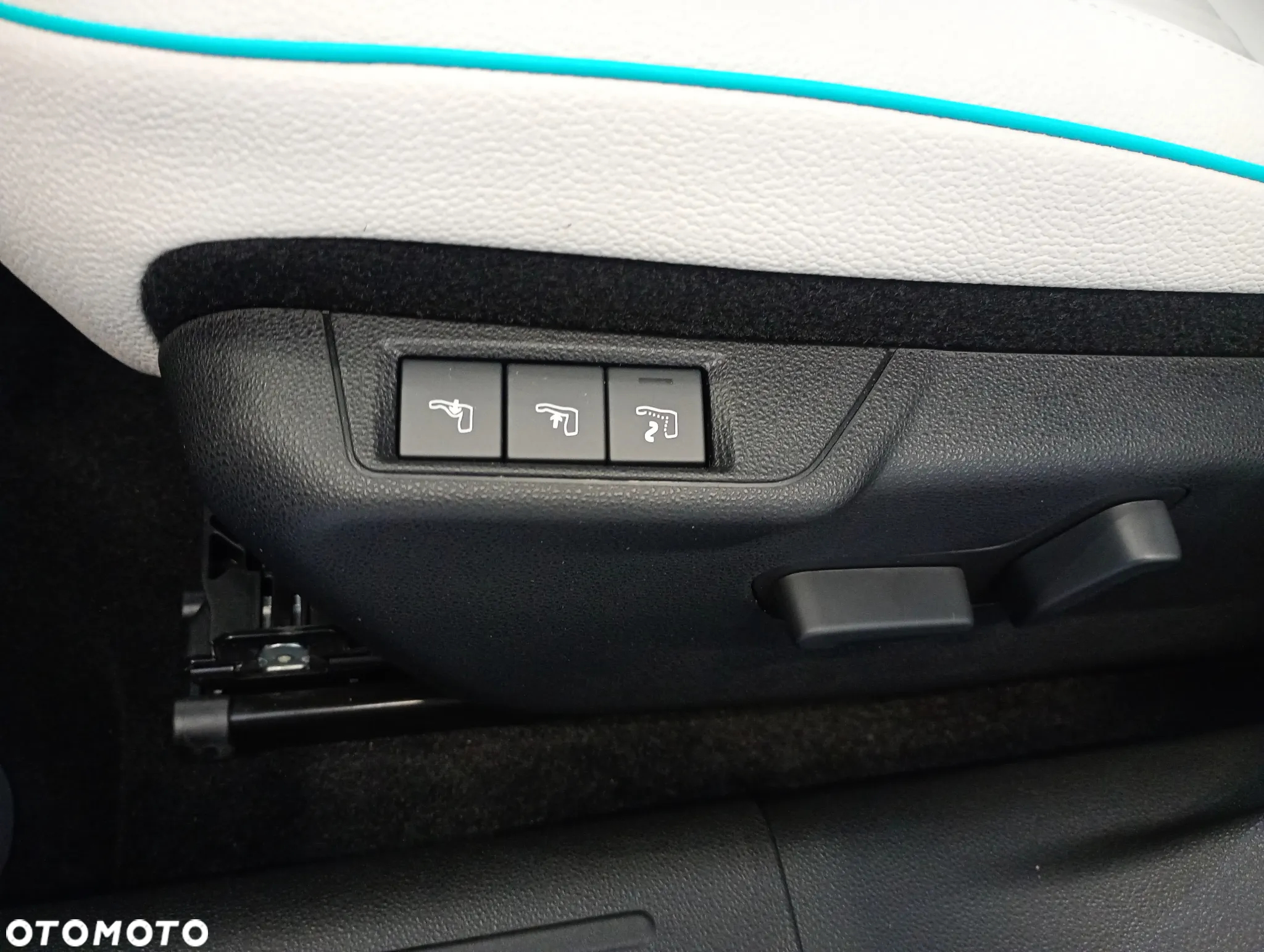 Fiat 600 1.2 Turbo Hybrid La Prima eDCT - 13