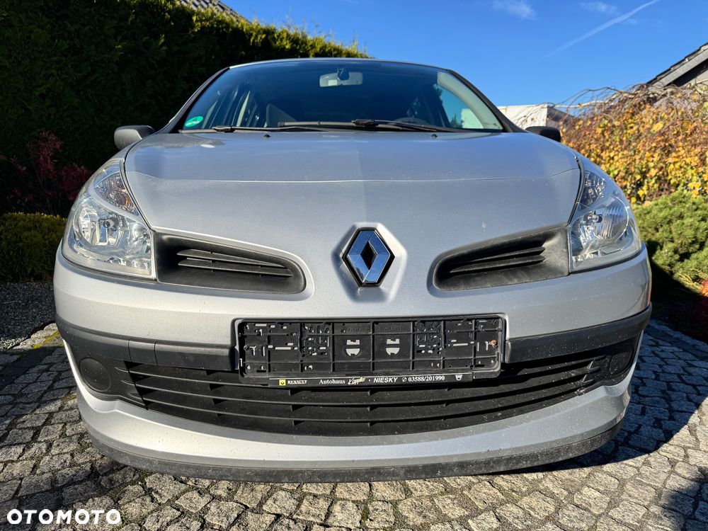 Renault Clio - 8