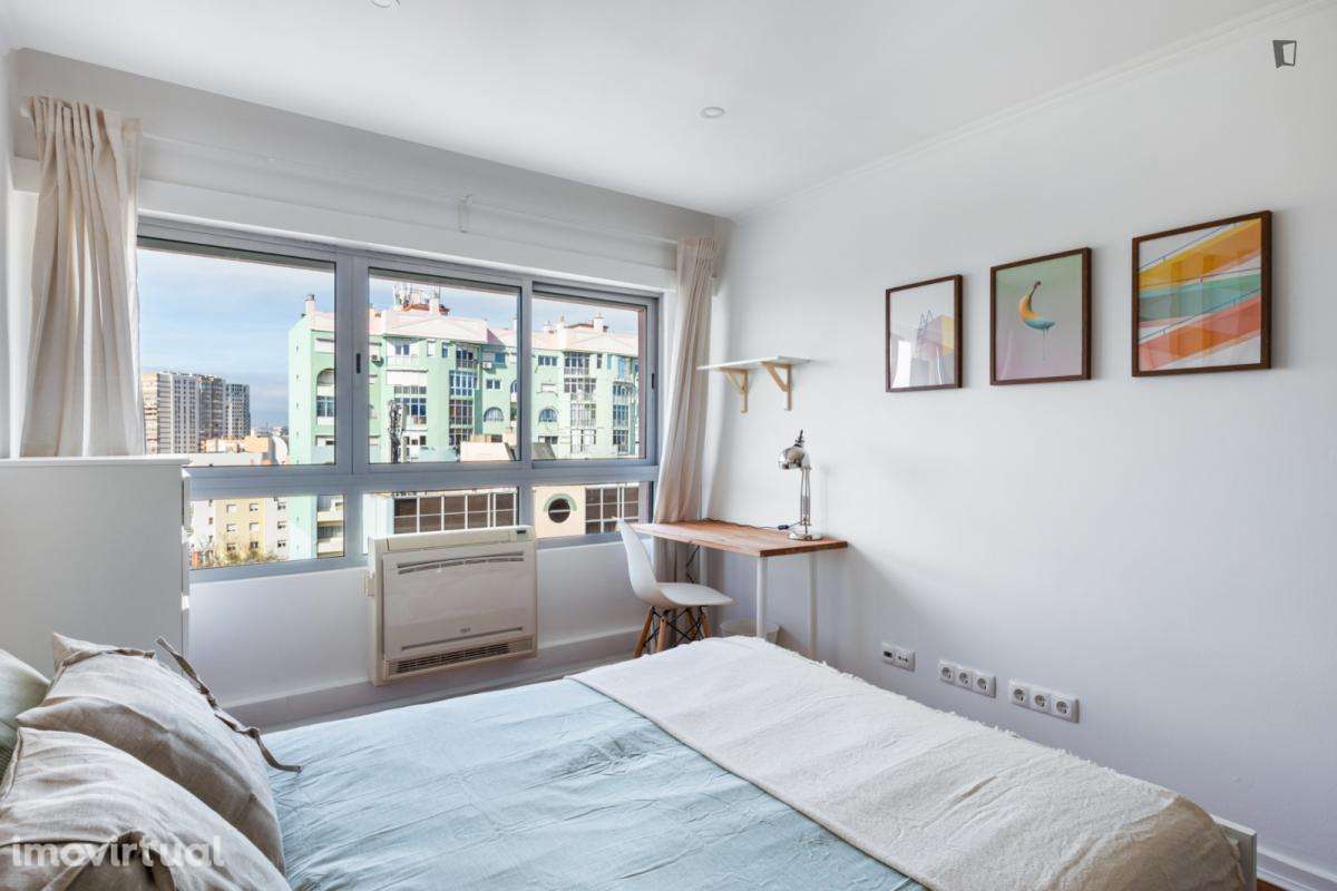 Quarto - localizado em Olaias Lisbon - Grande imagem: 2/15