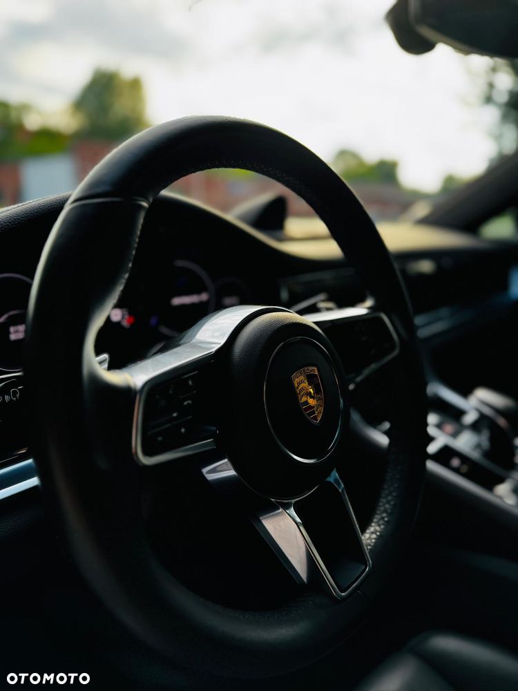 Porsche Panamera 4 - 10