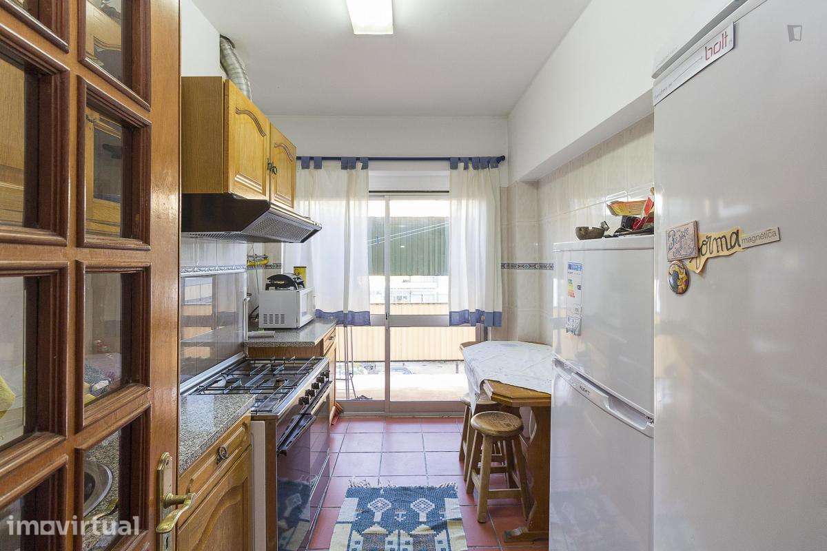 Quarto - localizado em Norton de Matos Coimbra - Grande imagem: 2/23