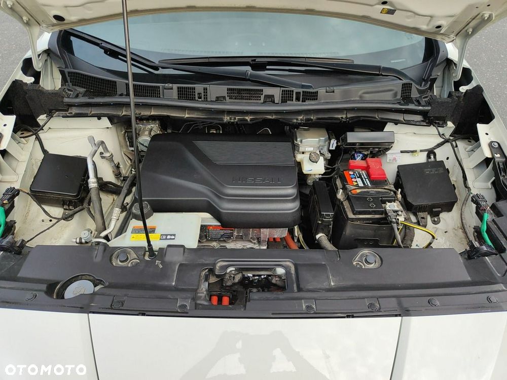 Nissan Leaf - 25