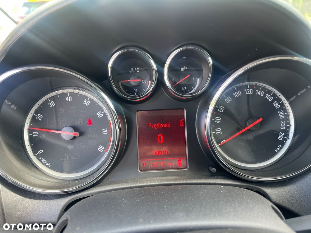 Opel Astra 1.4 Turbo Automatik 150 Jahre - 9
