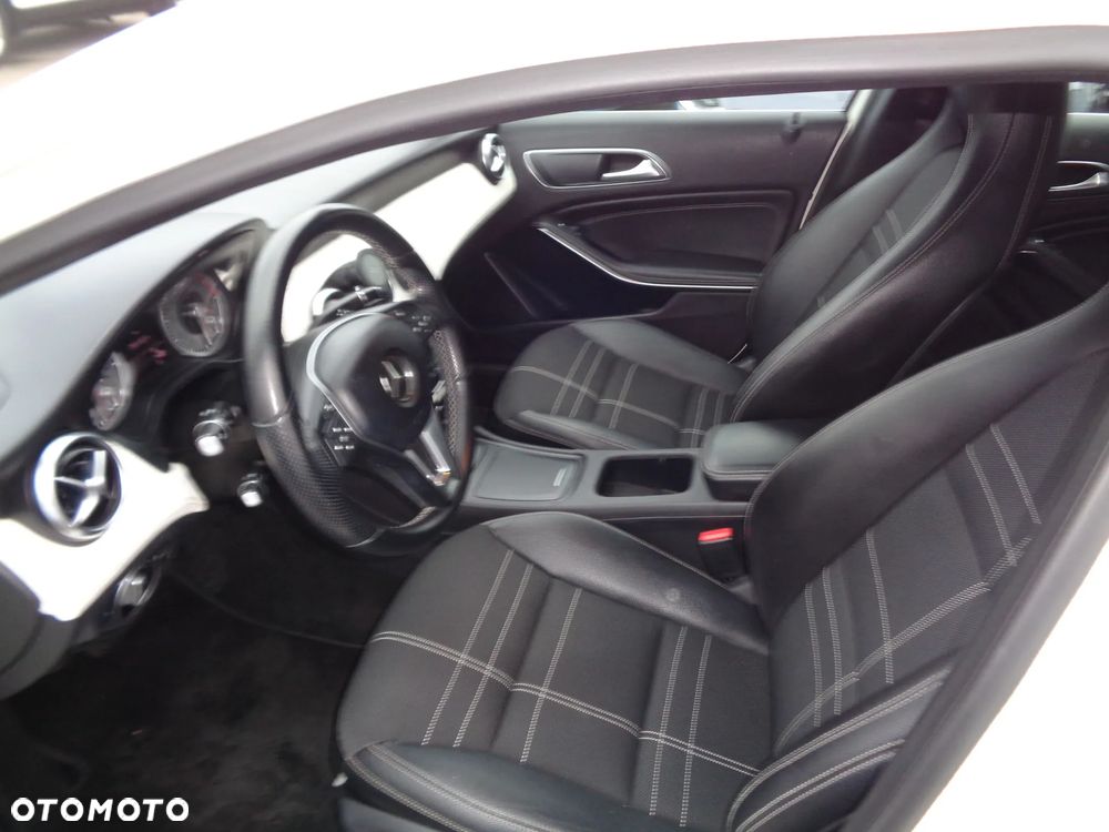 Mercedes-Benz Klasa A 180 7G-DCT Activity Edition - 9