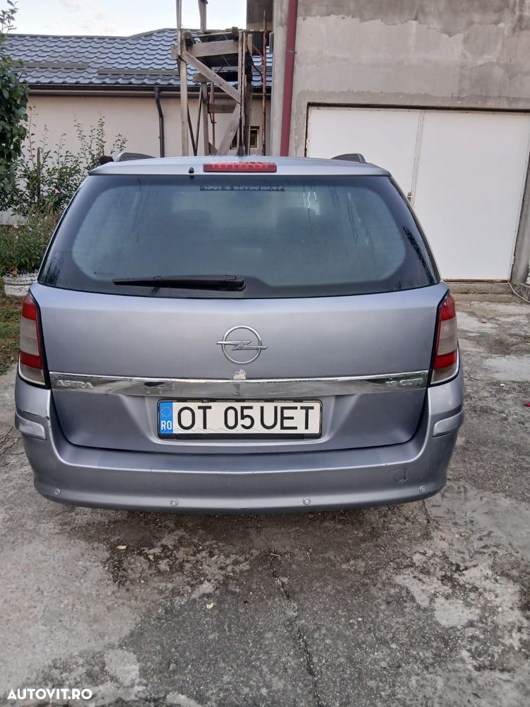 Opel Astra 1.9 CDTi Cosmo - 3