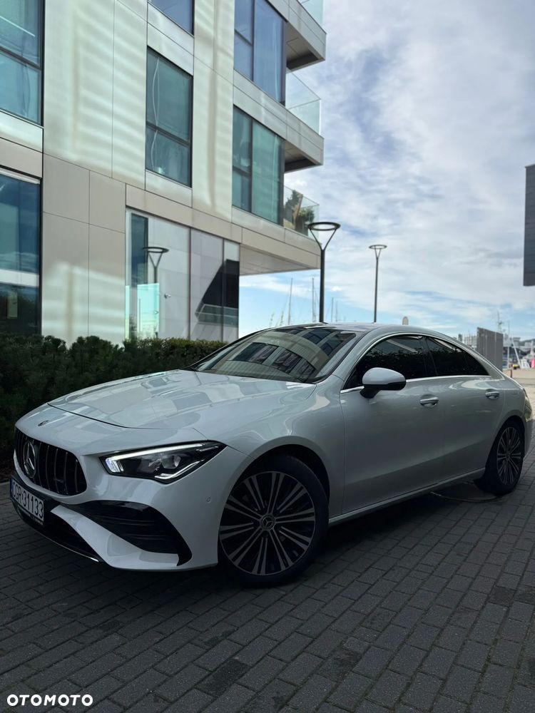 Mercedes-Benz CLA 250 Progressive 7G-DCT - 3