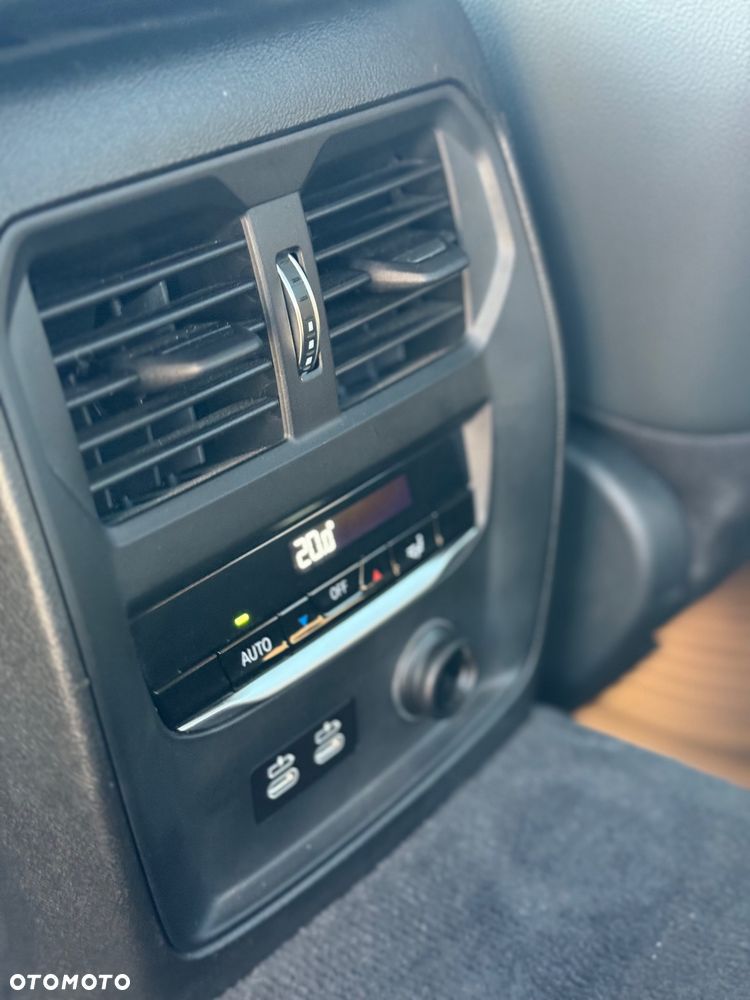 BMW Seria 3 330i M Sport - 18
