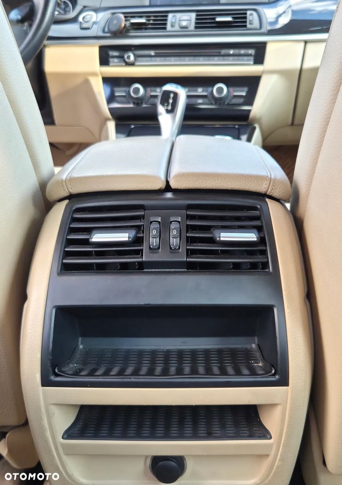 BMW Seria 5 528i xDrive - 19